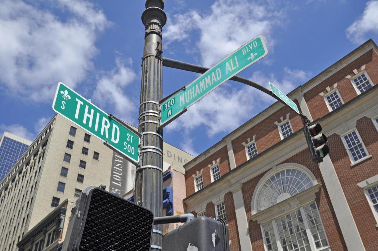 High Rise Downtown Venue Apartment Louisville Exterior photo